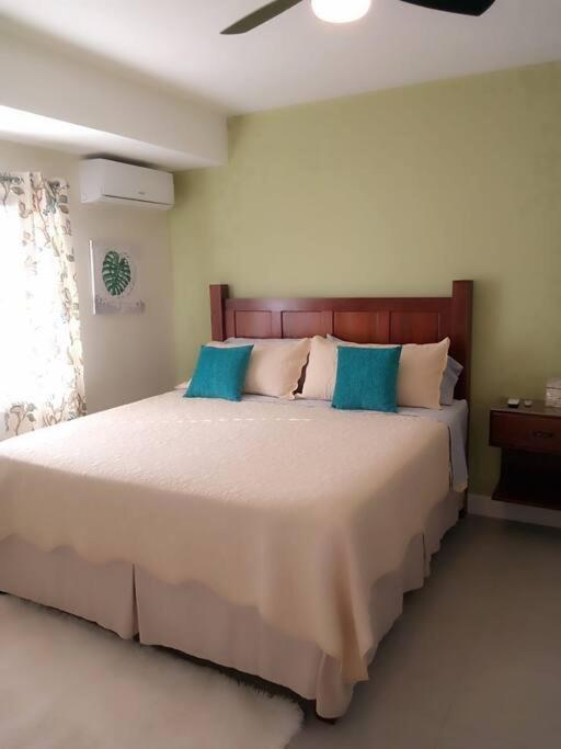 Jamaica Reggae Villa Lucea Buitenkant foto