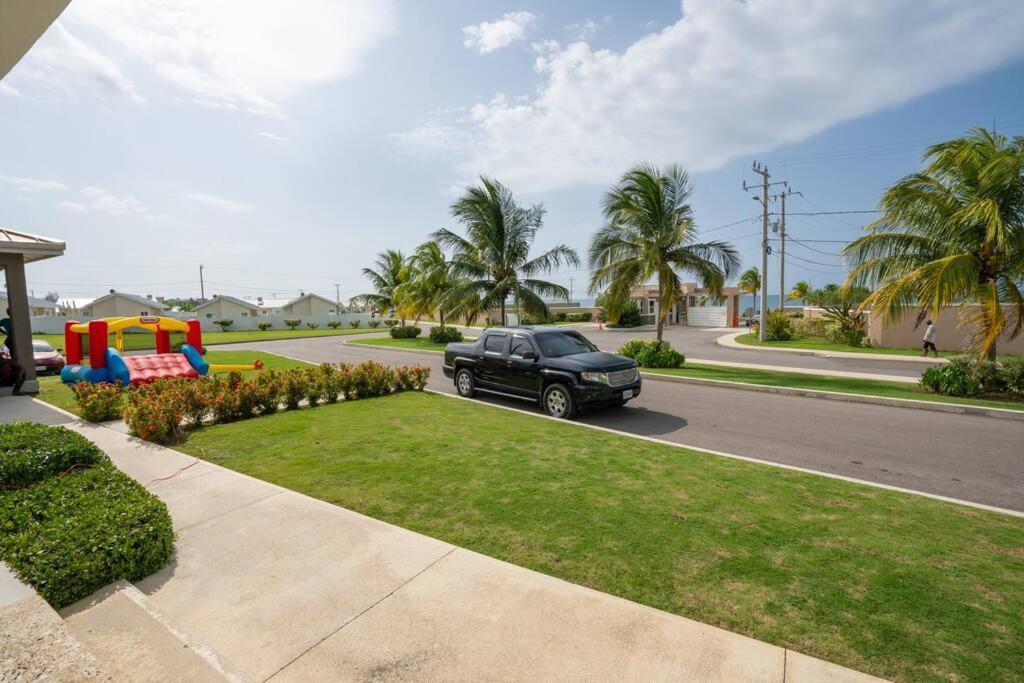 Jamaica Reggae Villa Lucea Buitenkant foto
